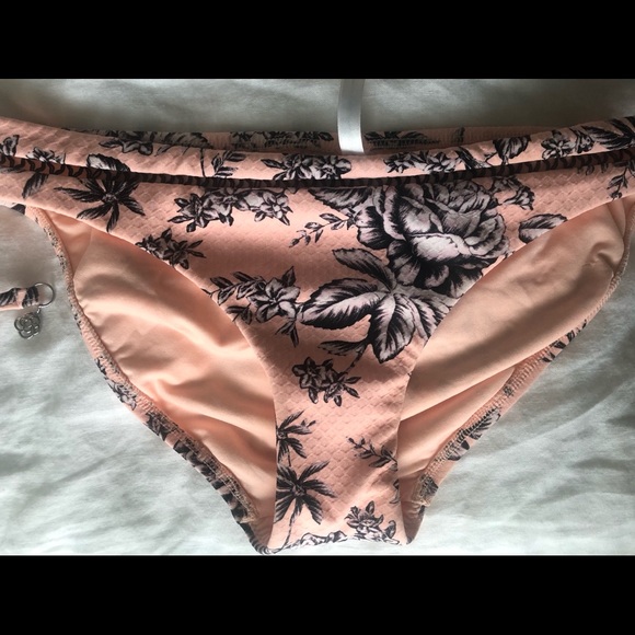 Never Been Worn Seafolly Peach Floral Bikini - Picture 4 of 8